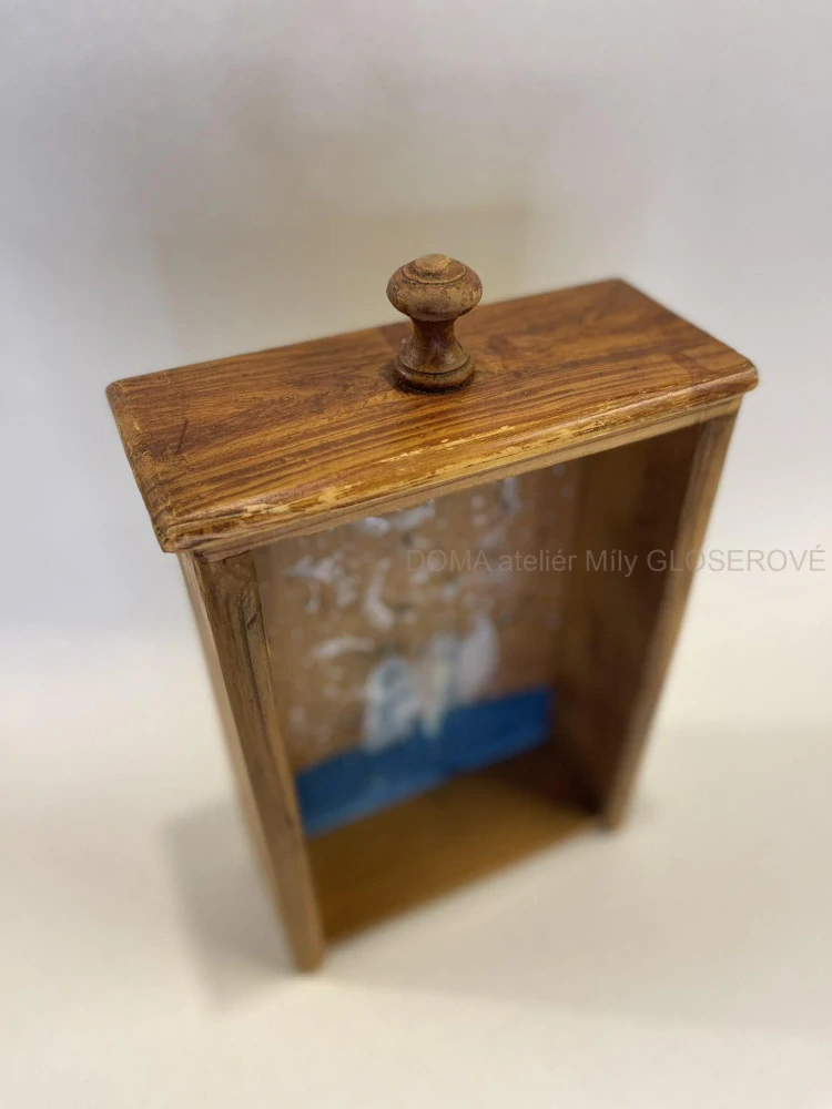 Šuplíček poličkou "Eskymáček" PRODÁNO