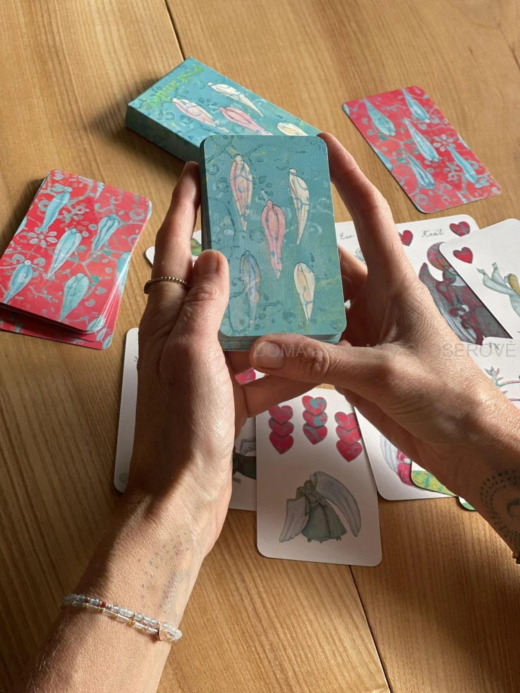 Mariášové karty "PRŠÍ ANDĚLÉ" modré