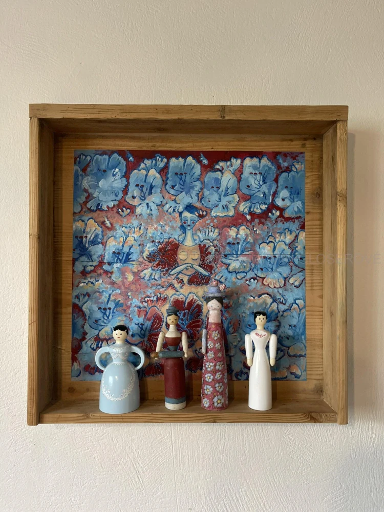 Šuplík poličkou "Mařenka"