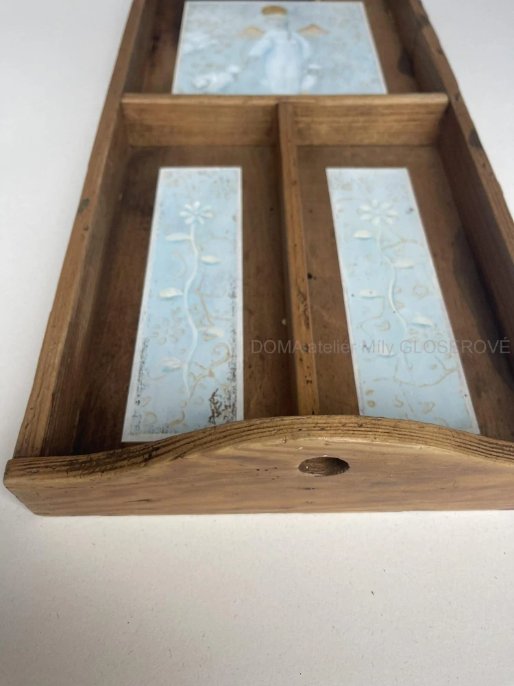 Tác obrazem "Na obláčku"