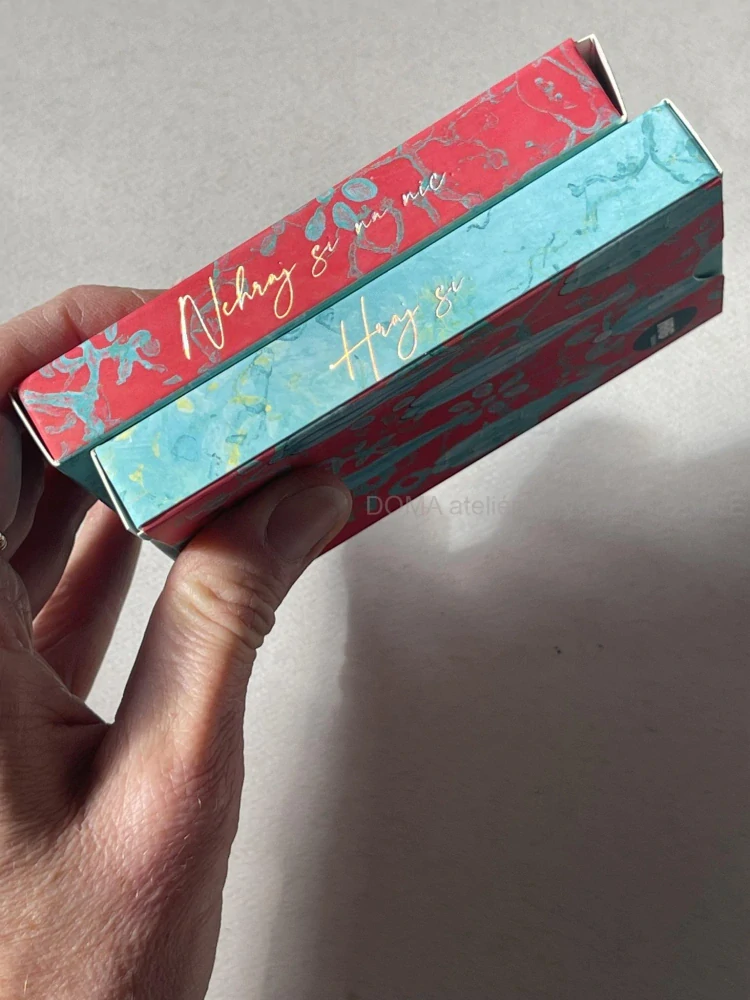 Mariášové karty "PRŠÍ ANDĚLÉ" červené