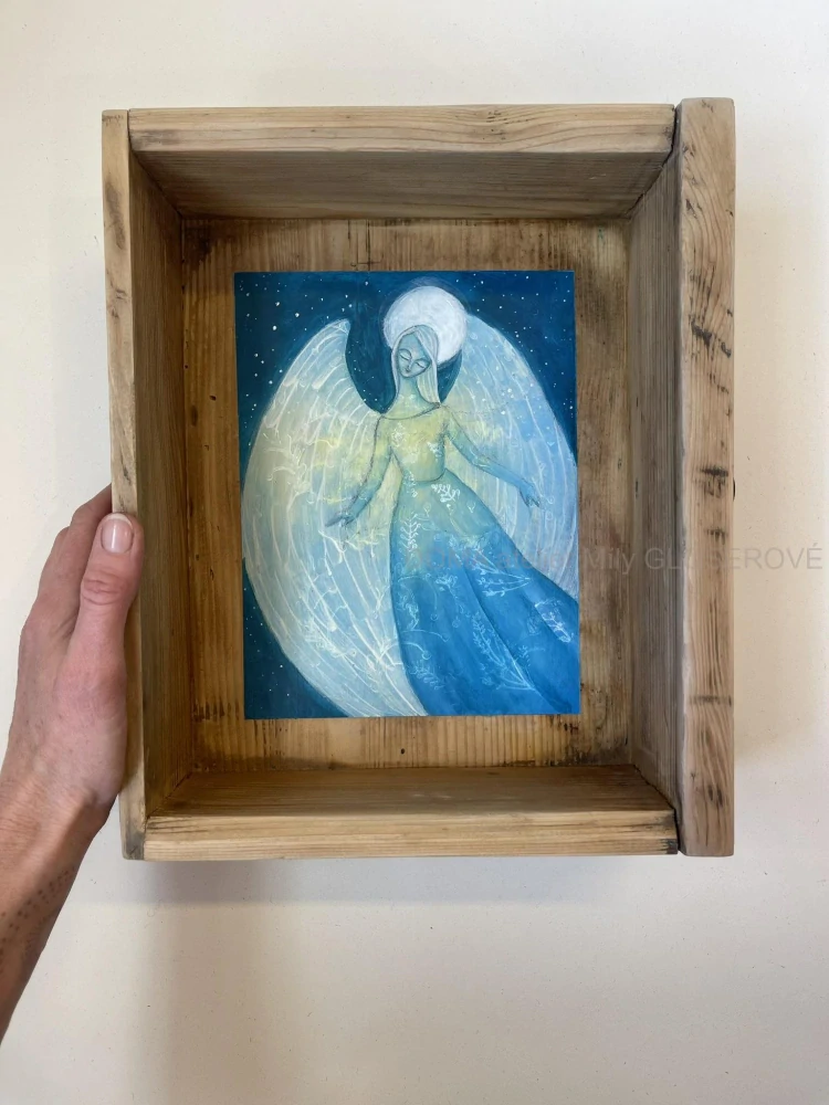 Šuplíček poličkou "Půlnoční"