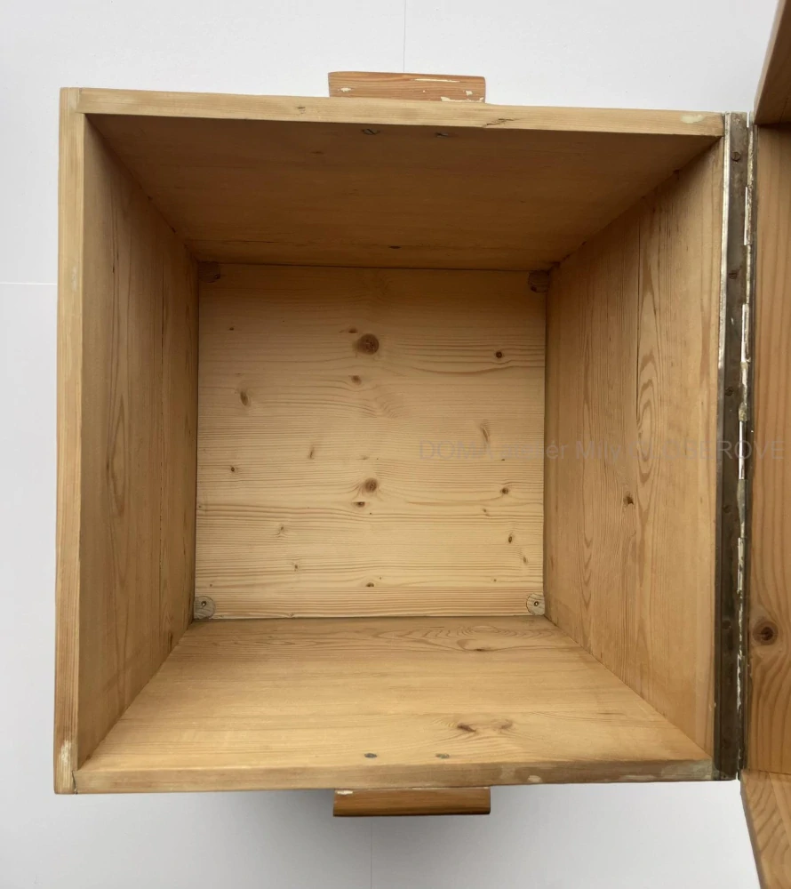 Skříňka "V OBLACÍCH"