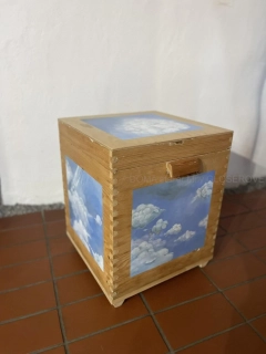 Skříňka "V OBLACÍCH"
